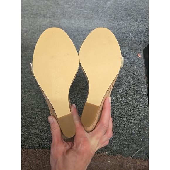 LILLY PULITZER WOMEN'S WEDGE SANDALS/SHOES JENNA 3" CORK HEEL GOLD  LEATHER  10 - Picture 4 of 4